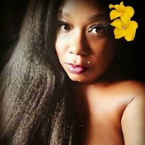 Meet your Posher, Leona